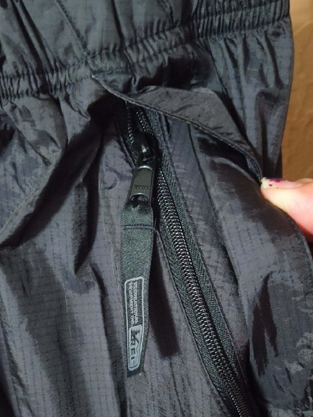 REI Black Women's Wind-Resistant Rain Track Joggers Size Large - Picture 5 of 9
